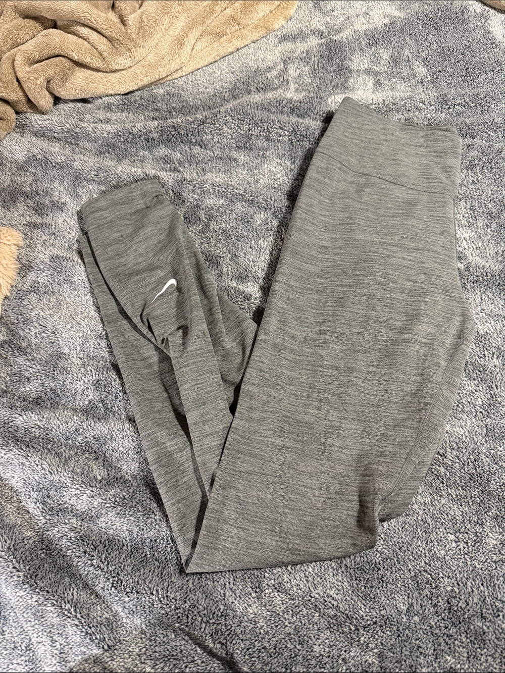 Nike Heather Grey High-Waist Athletic Leggings with Swoosh